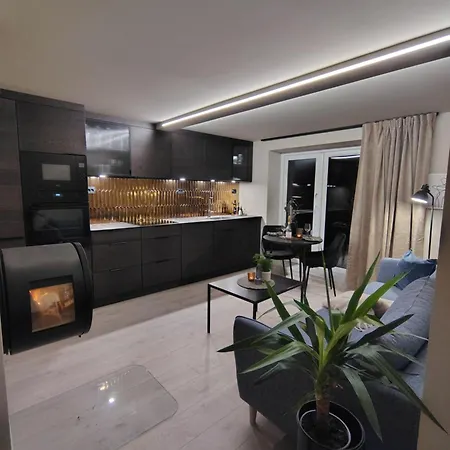 Comfort In Lone Only 20 Minutes Away From The Heart Of The City!