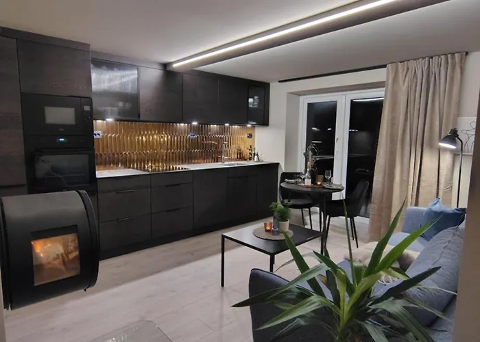 Comfort In Lone Only 20 Minutes Away From The Heart Of The City!