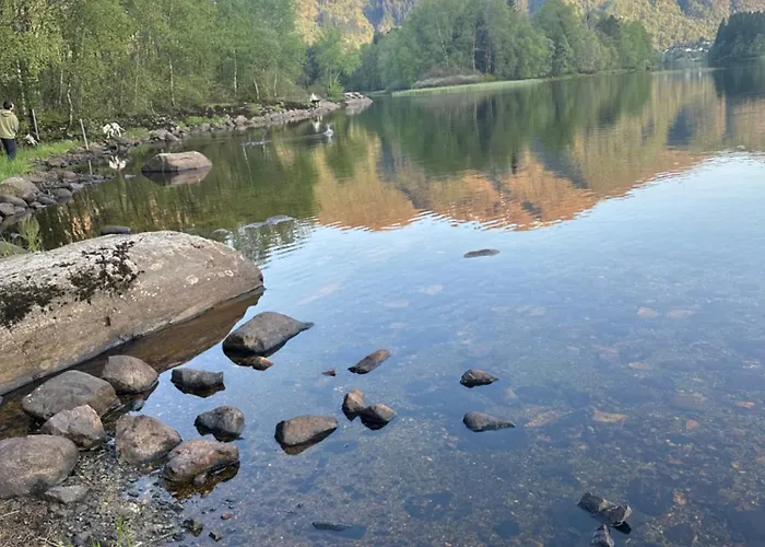 Comfort In Lone Only 20 Minutes Away From The Heart Of The City!