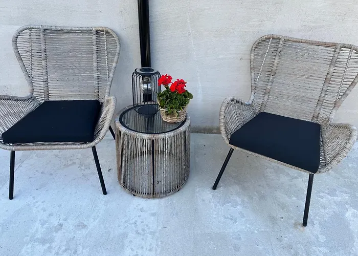 Comfort In Lone Only 20 Minutes Away From The Heart Of The City! Apartman *