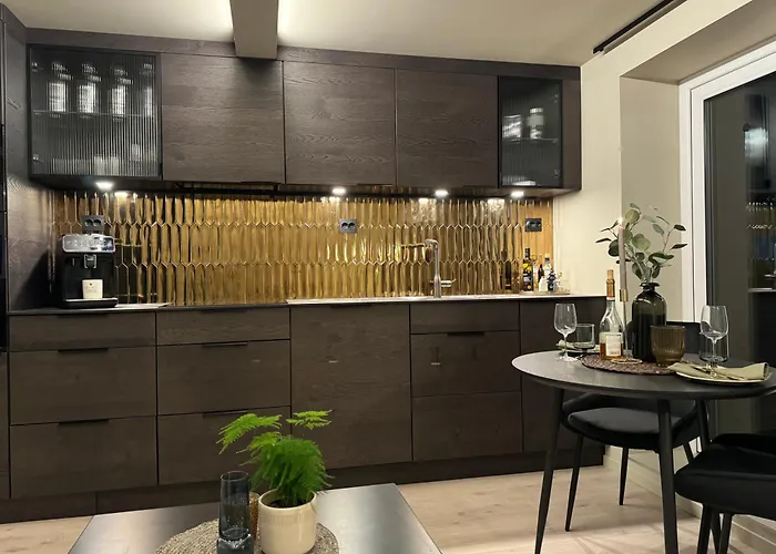 Comfort In Lone Only 20 Minutes Away From The Heart Of The City!